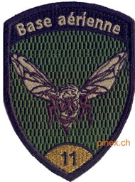 Bild von Base aérienne 11 gold mit Klett Badge 